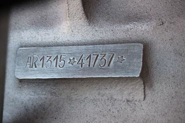 104576
