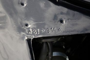 148370