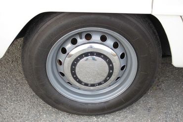 96099