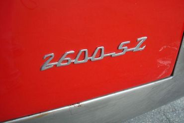 6318