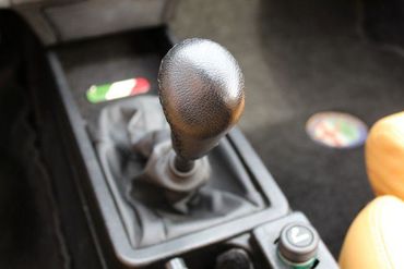 129587