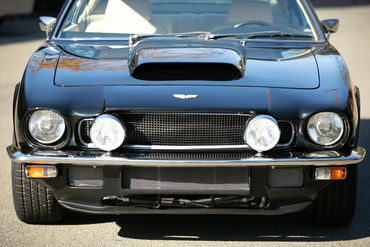 251208 Aston V8 34