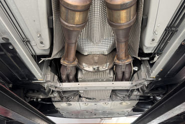 V12 V U 12