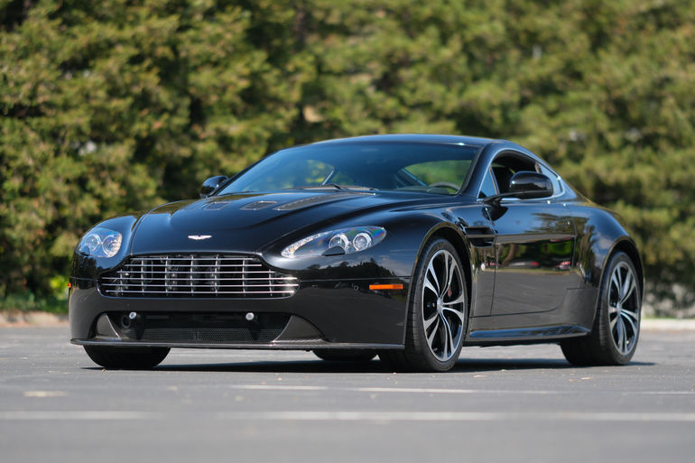 250420 V12 Vantage 001