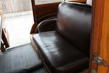 76582