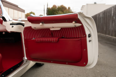 251106 White Vette 074