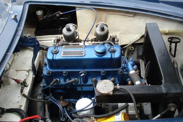 22562