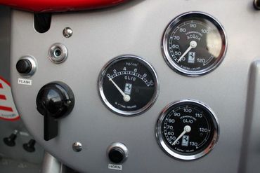 96833
