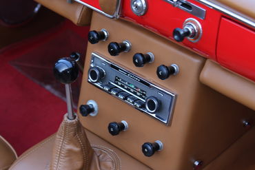 Interior 18