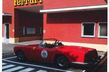 Ferrari 2500016