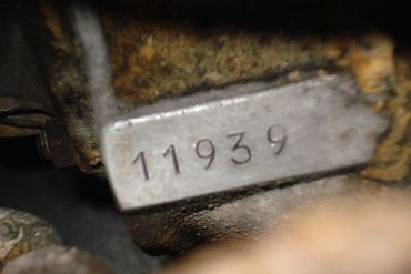 25852
