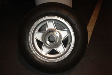 57557