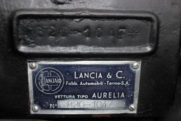 92858