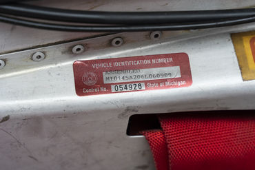 220120 W Lola T900 Indy Car 76