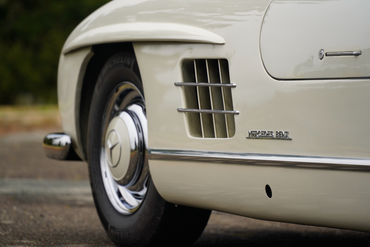 231202 300 SL OS 21