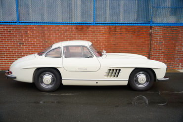 231202 300 SL W 09