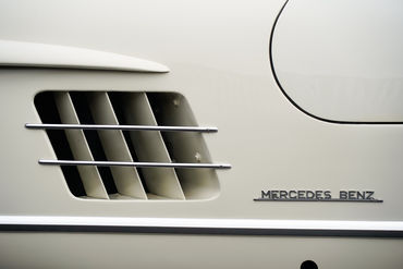 231202 300 SL W 25
