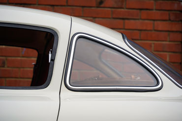 231202 300 SL W 28