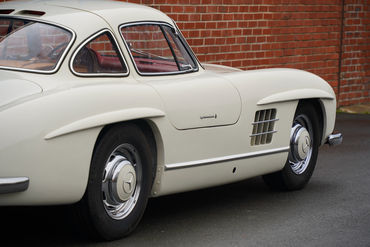 231202 300 SL W 29