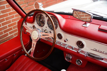 231202 300 SL W 44