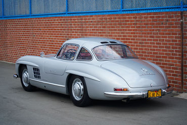 230922 300 SL W 09