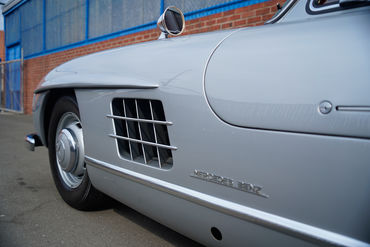 230922 300 SL W 20
