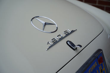 230701 190 SL W 23