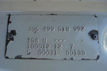 30547