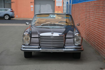 250524 280 SE Convertible BROWN 016