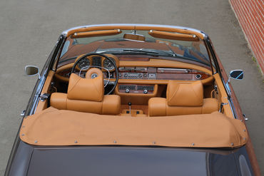 250524 280 SE Convertible BROWN 080