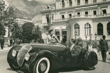 Peugeot 302 Darl Mat à MONACO