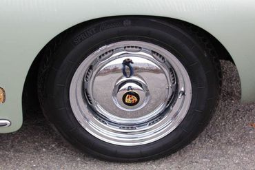 126437