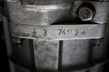 116233