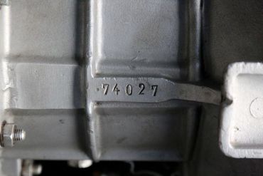 152823