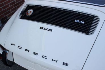 97318