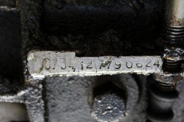 123827