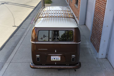 220409 W Luv Bus 04